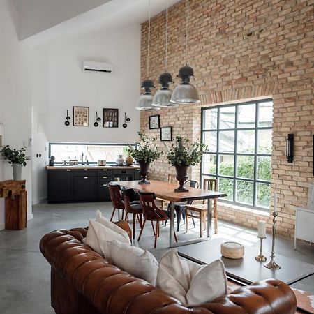 Loftlakasom**** Aparthotel Veszprém Buitenkant foto