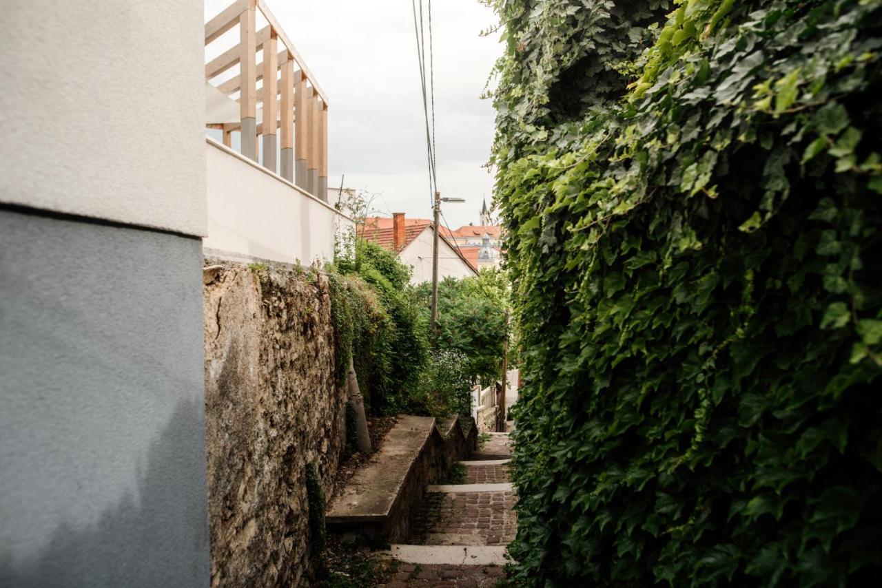 Loftlakasom**** Aparthotel Veszprém Buitenkant foto