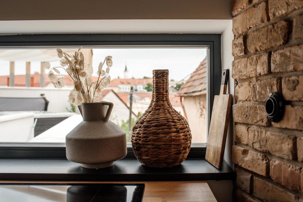 Loftlakasom**** Aparthotel Veszprém Buitenkant foto