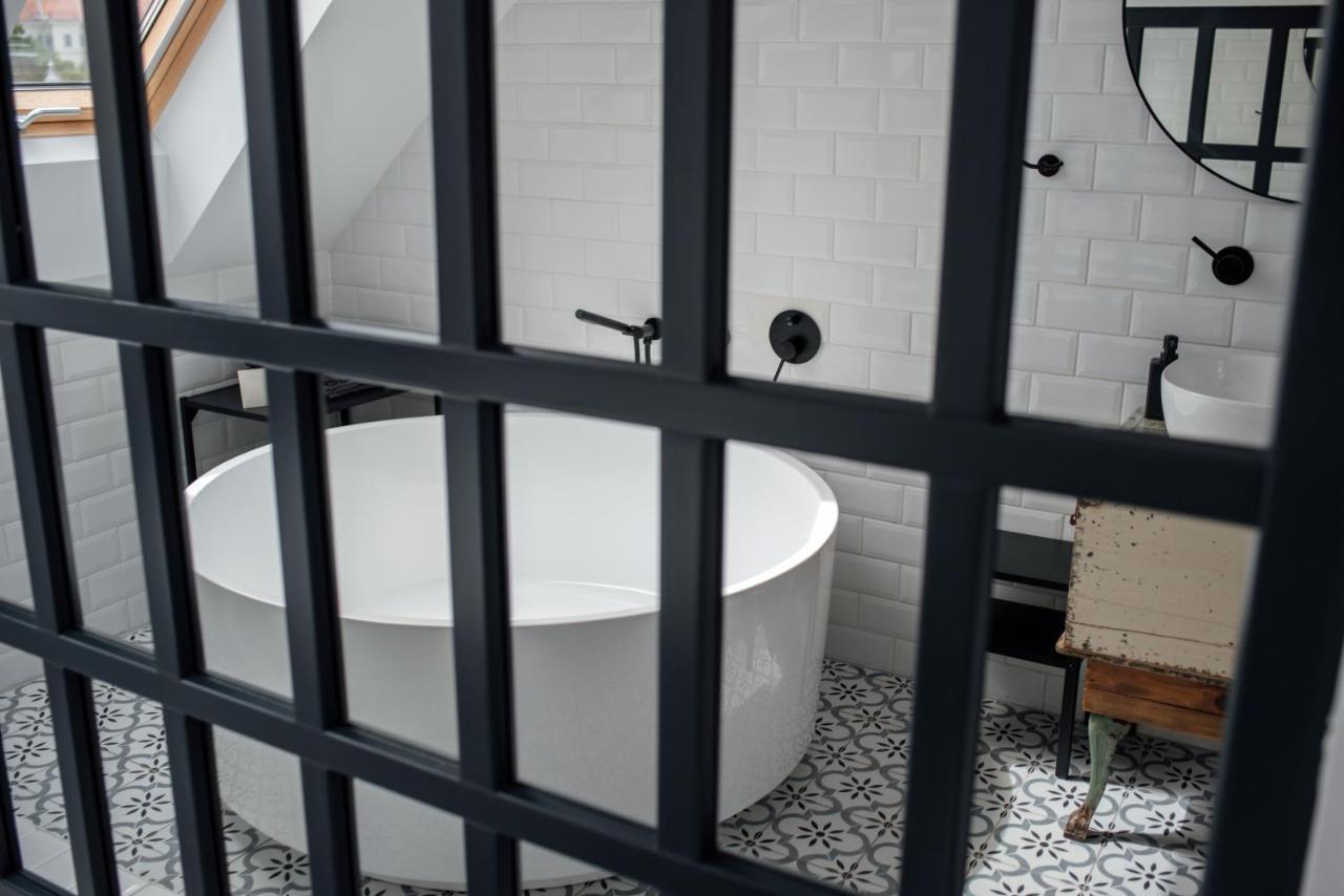 Loftlakasom**** Aparthotel Veszprém Buitenkant foto