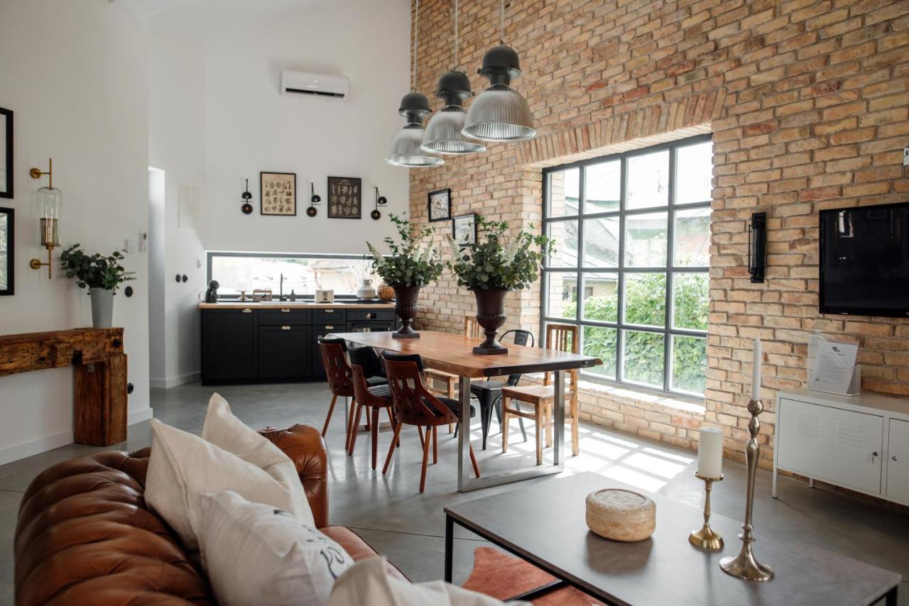 Loftlakasom**** Aparthotel Veszprém Buitenkant foto