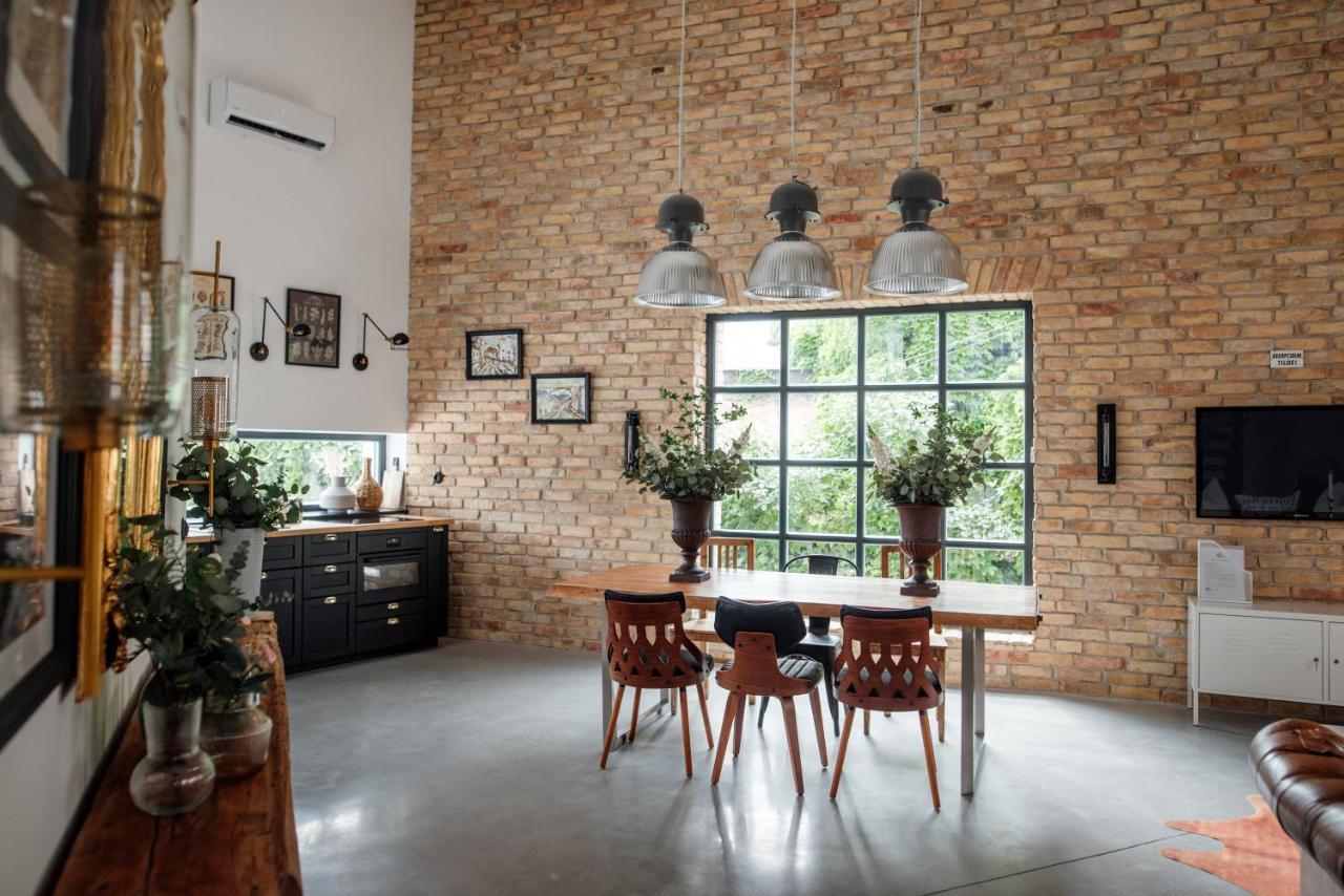 Loftlakasom**** Aparthotel Veszprém Buitenkant foto