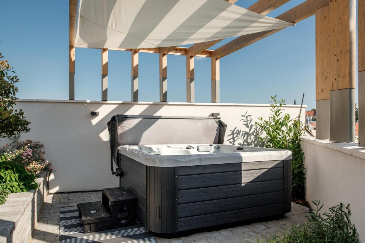 Loftlakasom**** Aparthotel Veszprém Buitenkant foto